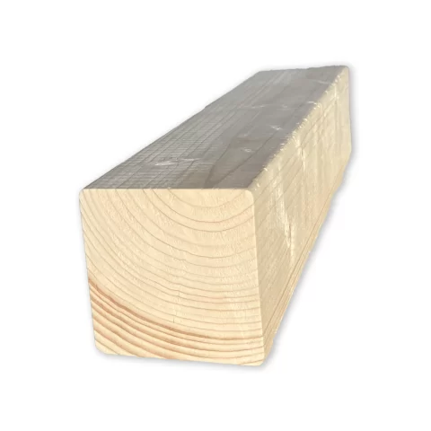 Kalibruota mediena 95×95 mm, kvadratinio pjūvio sija, vaizdas iš arčiau, matomas galas